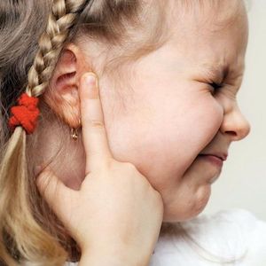 Как вылечить насморк у ребенка чтобы не было отита thumbnail